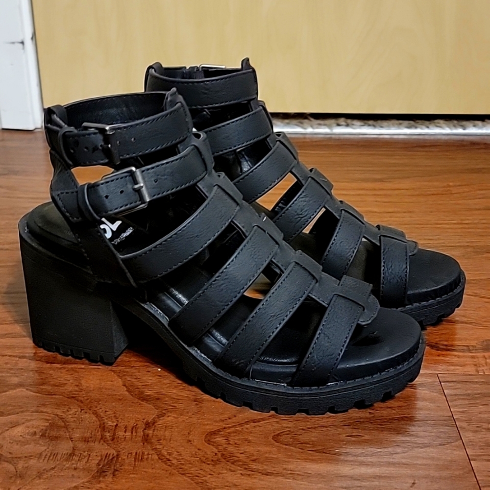 Chinese Laundry Fun Stuff Sandals